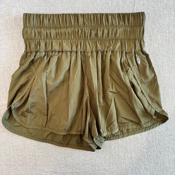 Free People Movement The Way Home Shorts Olive Green High Rise Smocked Large EUC - Picture 3 of 9